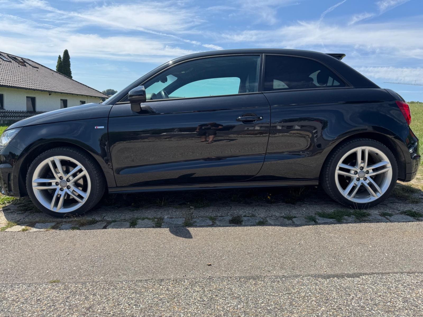 Audi A1 S line Sportpaket*2HAND*XENON*T-LEDER*EURO 5*