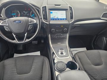 Ford S-Max - 11