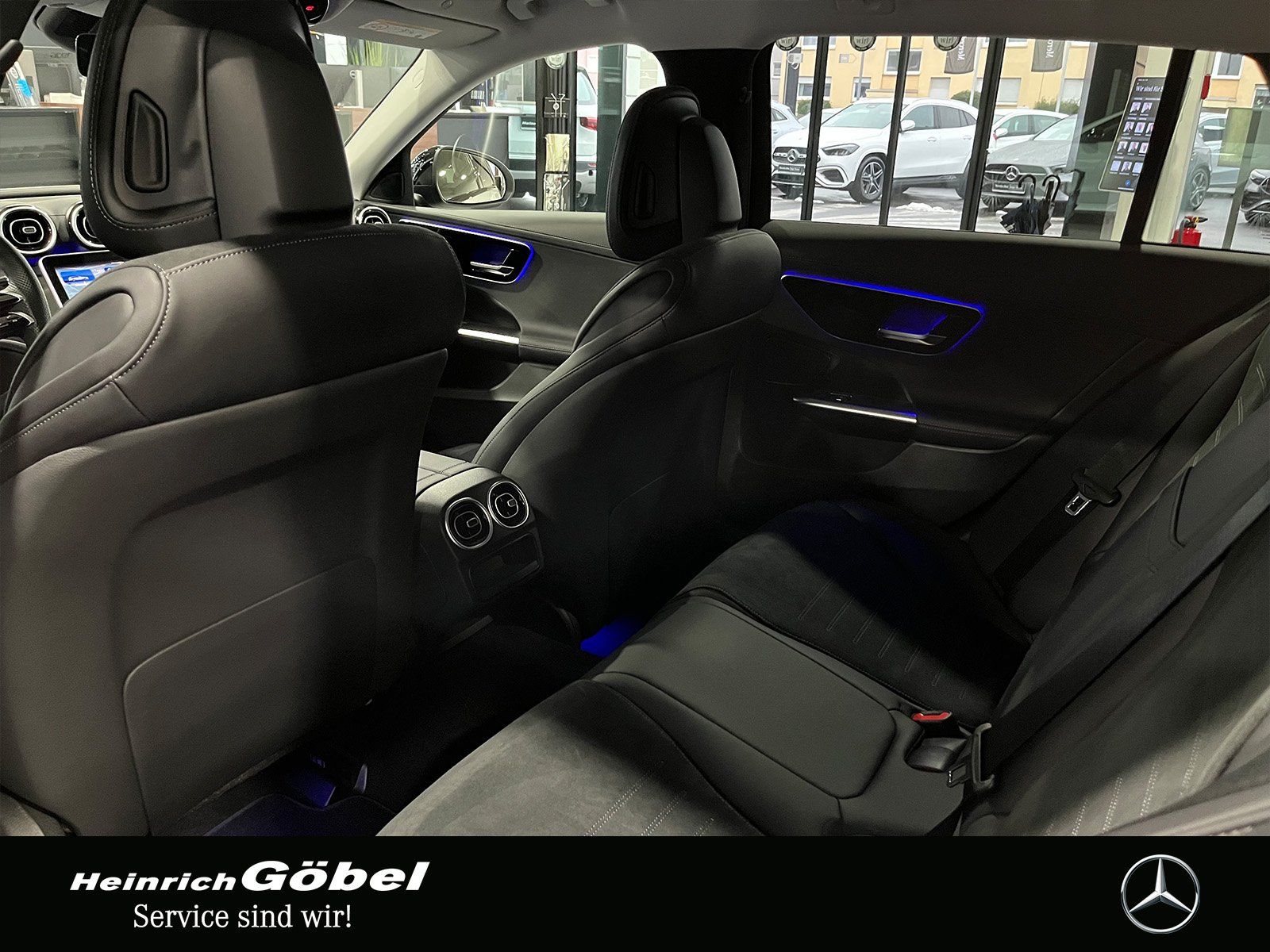 Fahrzeugabbildung Mercedes-Benz C 180 T AMG+NIGHT+AHK+STANDHZ+19"+TOTWINKEL+SMI