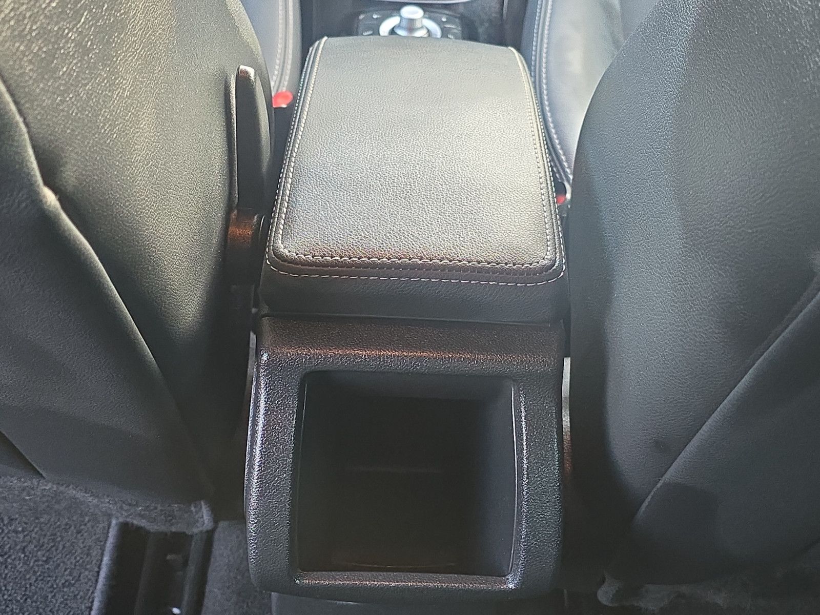 Fahrzeugabbildung Renault Megane III Lim. 5-trg. BOSE Edition TÜV SERVICE