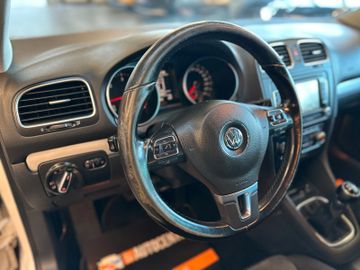 Volkswagen Golf VI*TEMPO*NAVI*PDC*ALCANTARA*1-HAND*