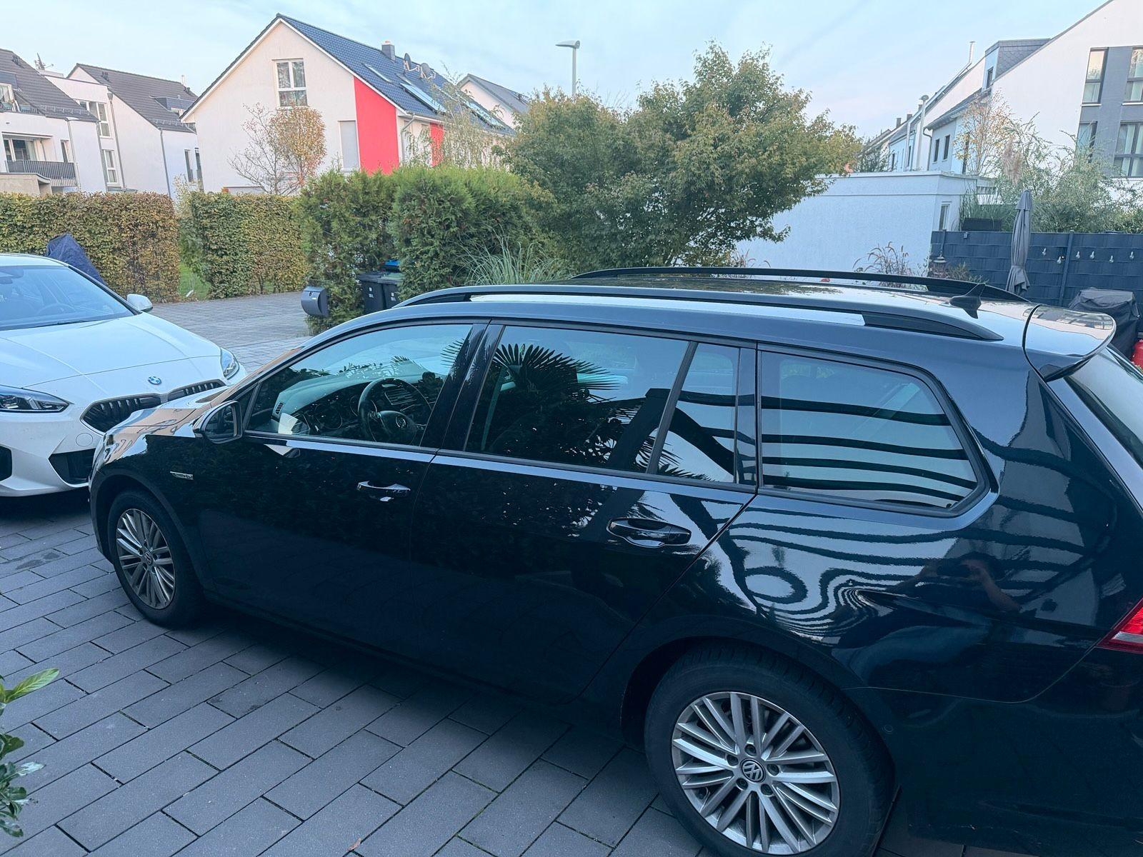 Volkswagen Golf 2014 — rear view