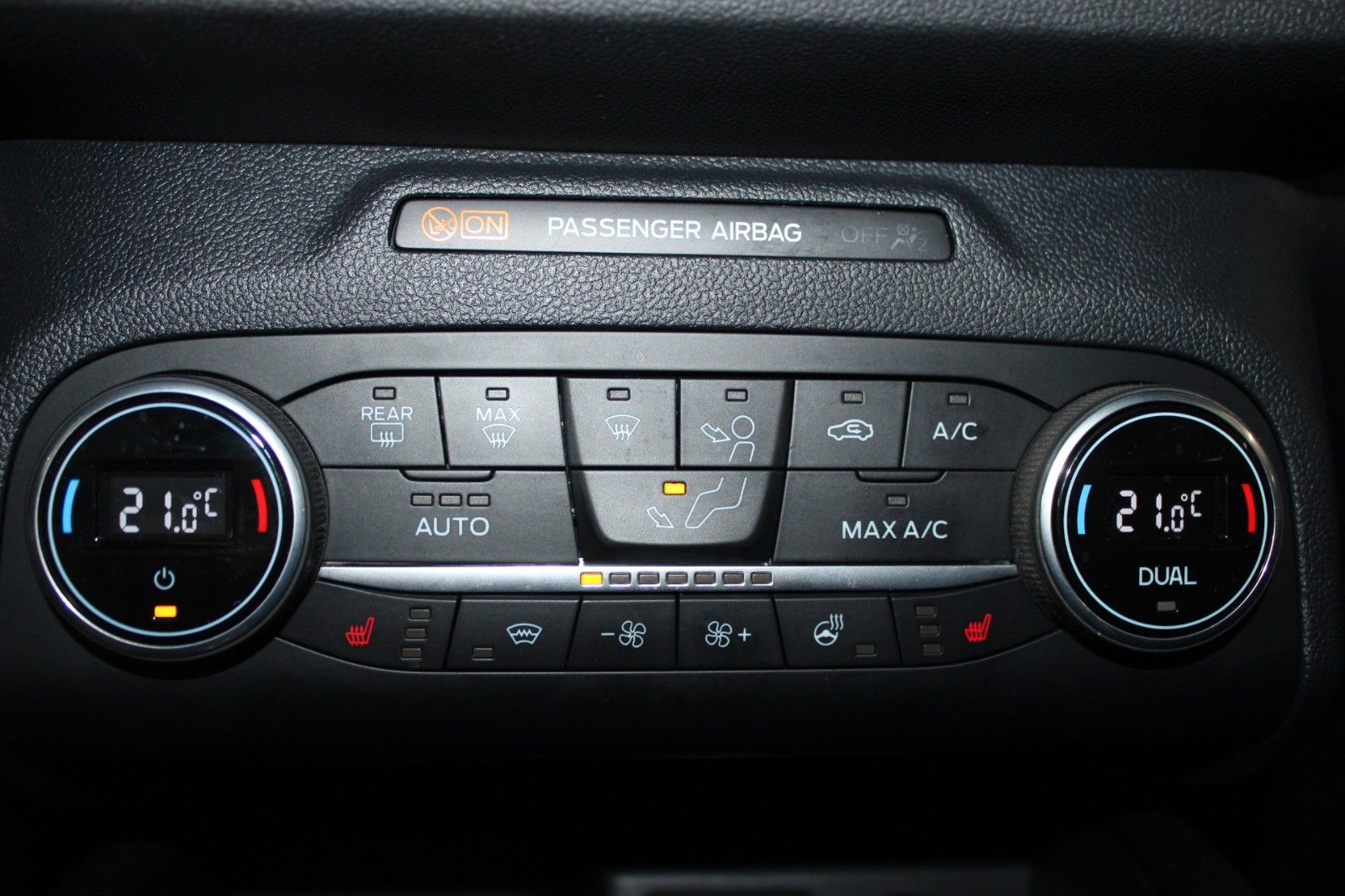 Fahrzeugabbildung Ford Kuga 2.5 PHEV ST-Line X LED B&O HUD ACC WinterP