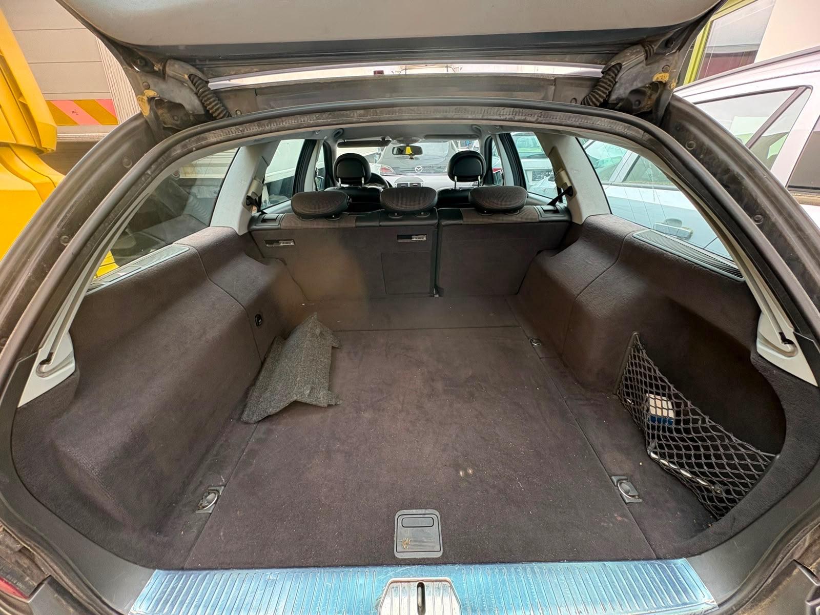 Mercedes-Benz E 220 E -Klasse T-Modell E 220 T CDI