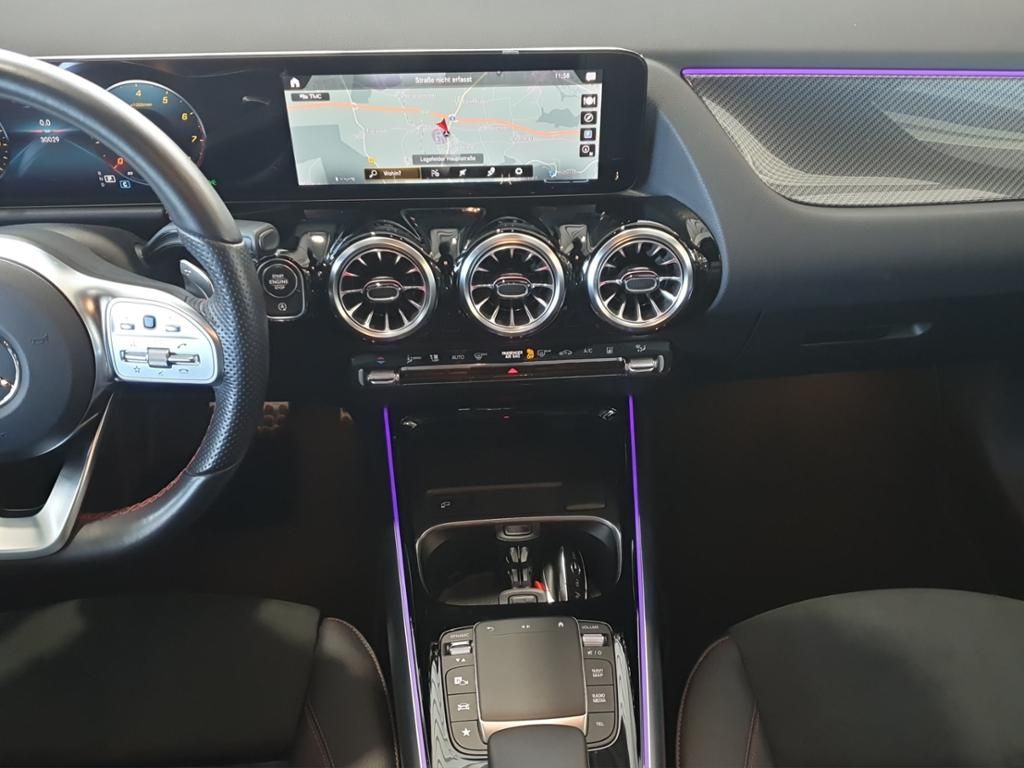 Fahrzeugabbildung Mercedes-Benz GLA 200 AMG*Night*LED*KeyLess*SpurH*ParkAss*RFK