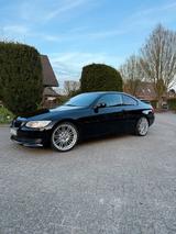 BMW E92 318i - BMW 318: Coupe, 318i
