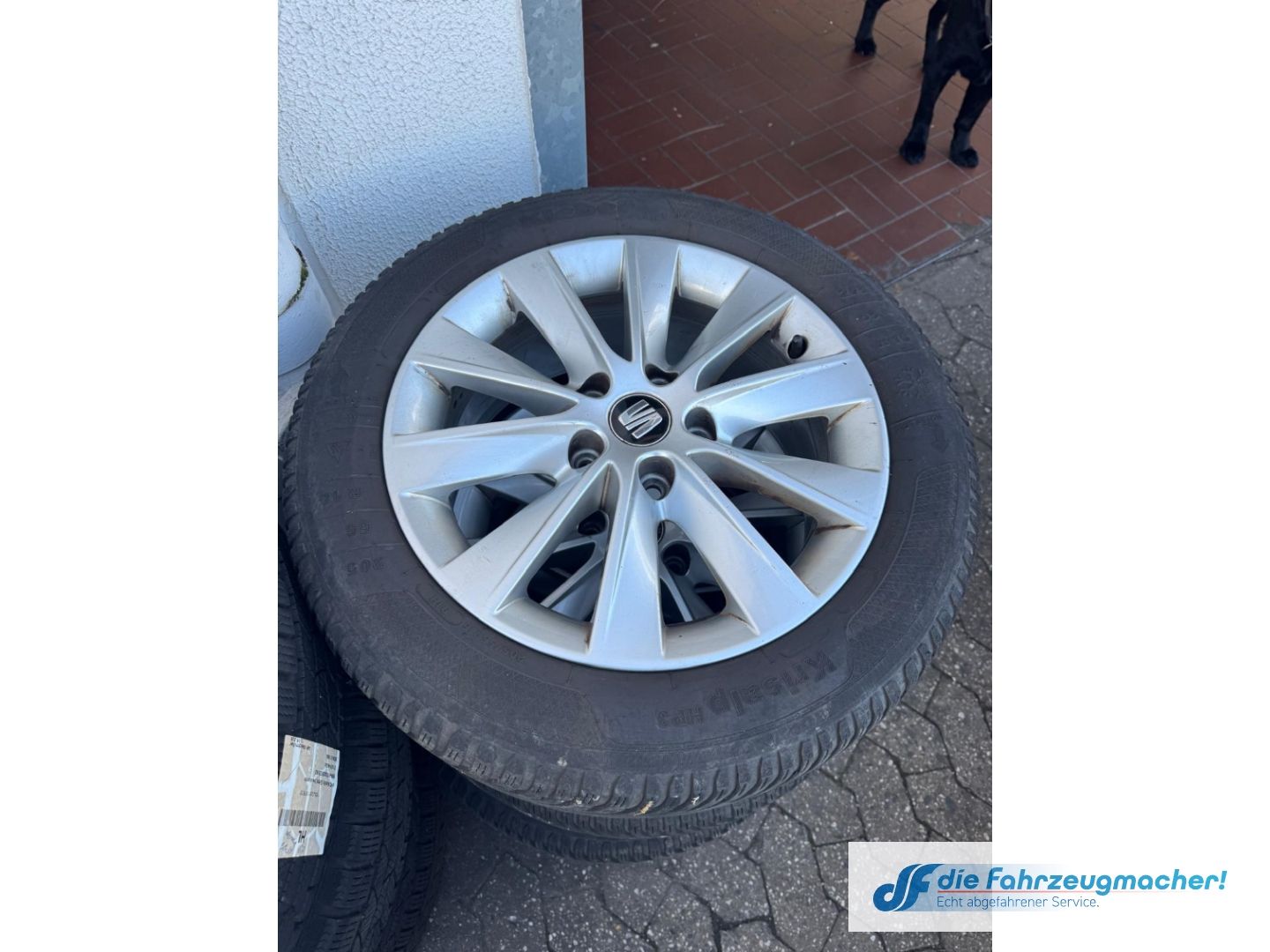 Fahrzeugabbildung SEAT Leon Ecomotive Style Navi LED Sperrdiff. Mehrzon