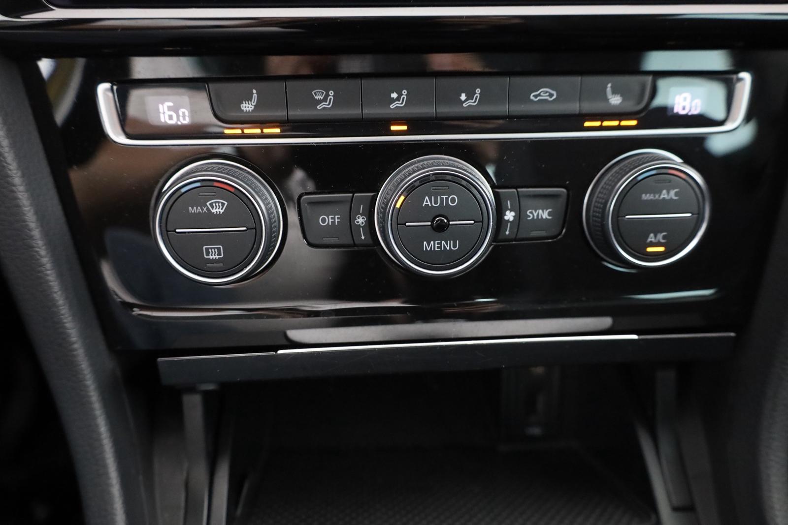 Volkswagen Golf VII 1.5 TSI Join Navi Sitzheizung ACC PDC