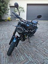 Husqvarna Svartpilen 125, MY2022, Garage, scheckheftgepfl. - HUSQVARNA SVARTPILEN 125