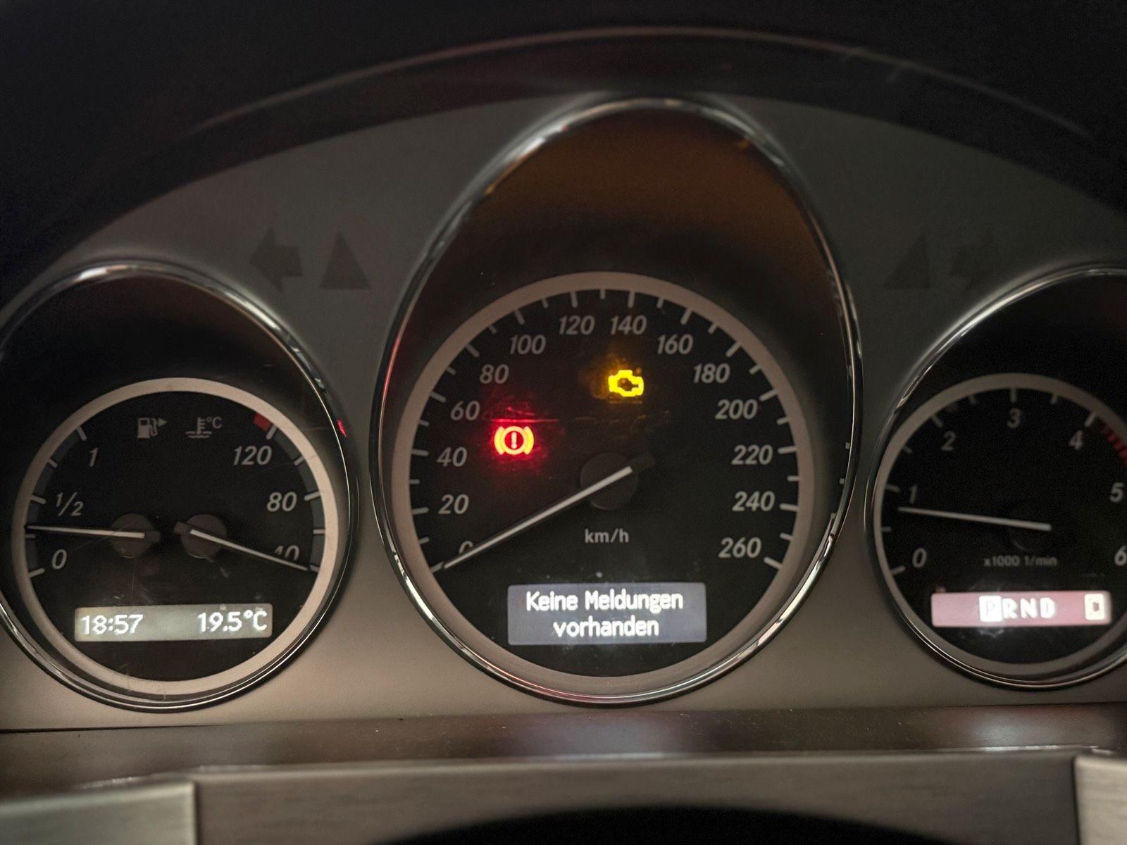 Mercedes-Benz GLK220 2009 — photo 11