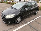 Toyota Auris mit Umbau für Rollstuhlfahrer - gebrauchte Toyota Auris aus dem Jahr 2010