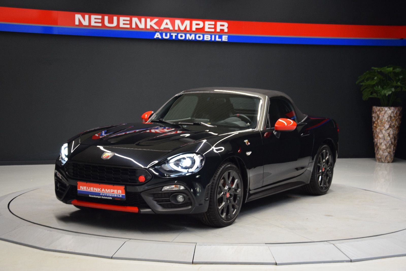 Fahrzeugabbildung Abarth 124 Spider Turismo Leder Bose PDC Radio+