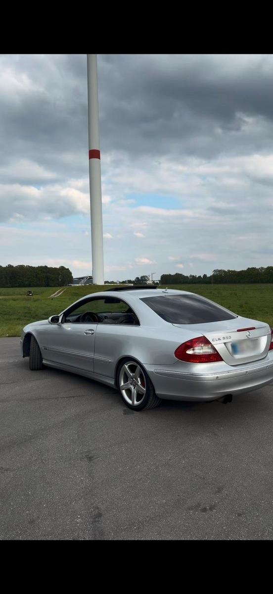Mercedes-Benz CLK 320