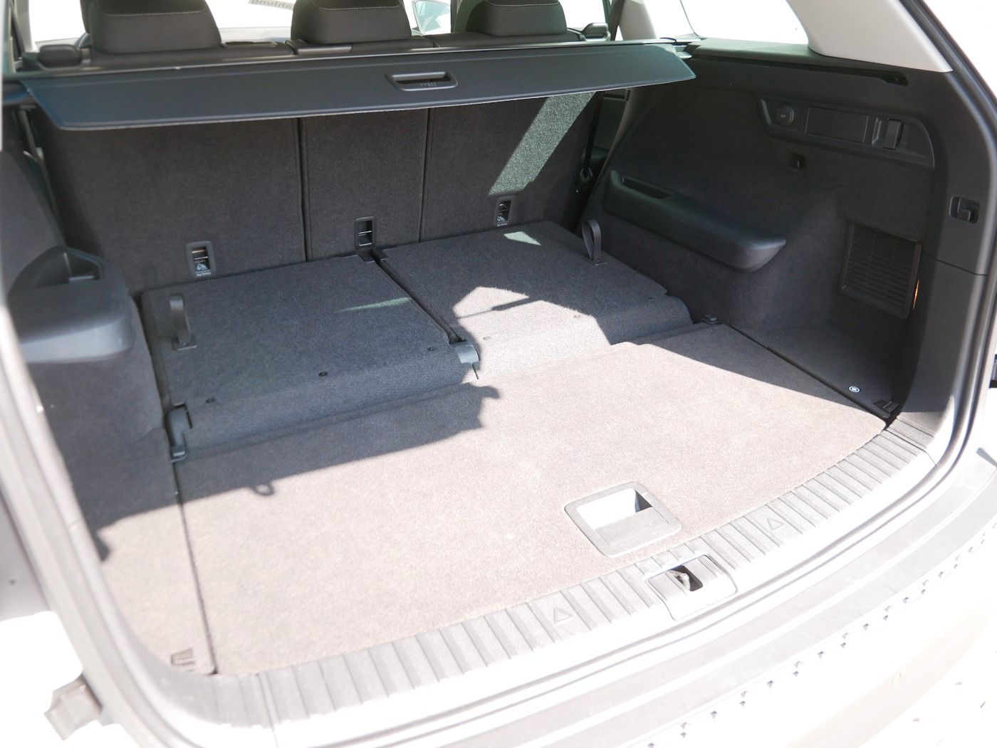 Fahrzeugabbildung SKODA Kodiaq 1.5 Ambition DSG 7-Sitze Kamera ACC MATRI
