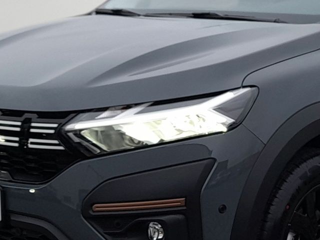 Dacia Jogger Extreme+ Tce 100 Eco-G Schiefer-Grau (Grau) gebraucht, Benzin  und Handschaltung, 5 Km - 22.595 €