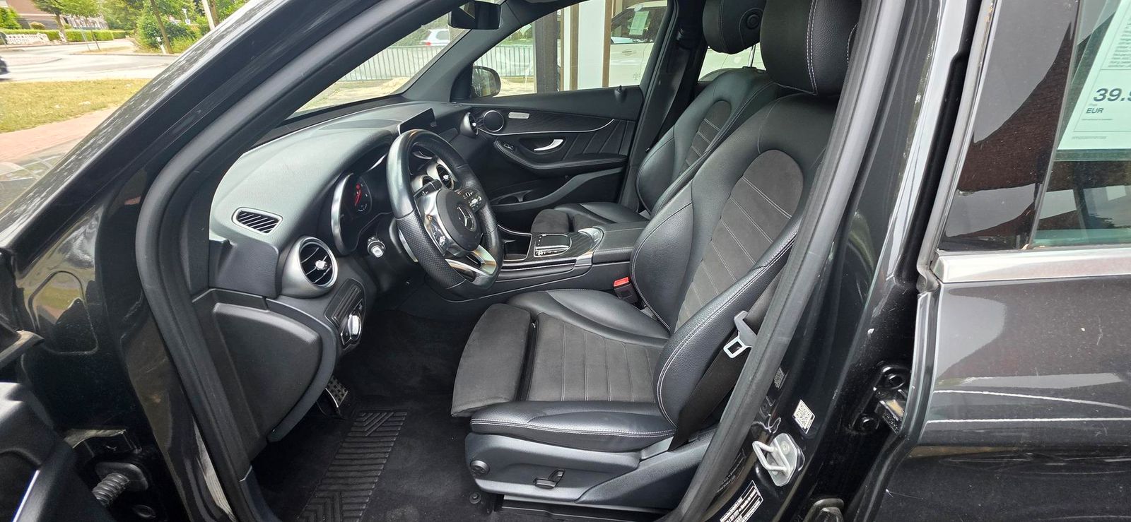 Mercedes-Benz GLC 300 de 4Matic 9G-TRONIC AMG Line AHK Pano Na foto 6