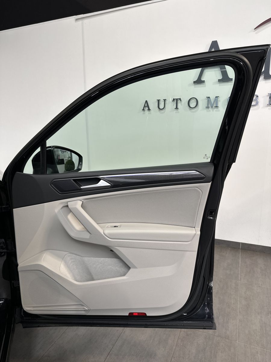 Fahrzeugabbildung Volkswagen Tiguan 2.0 TDI DSG 4M Elegance NAV+LED+ACC+PANO