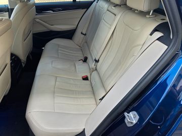 BMW 520 - 12