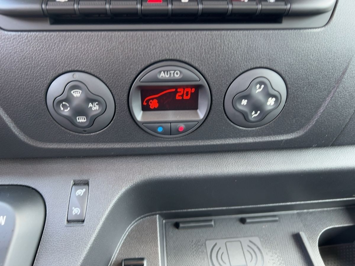 Nissan Interstar - Bild 13