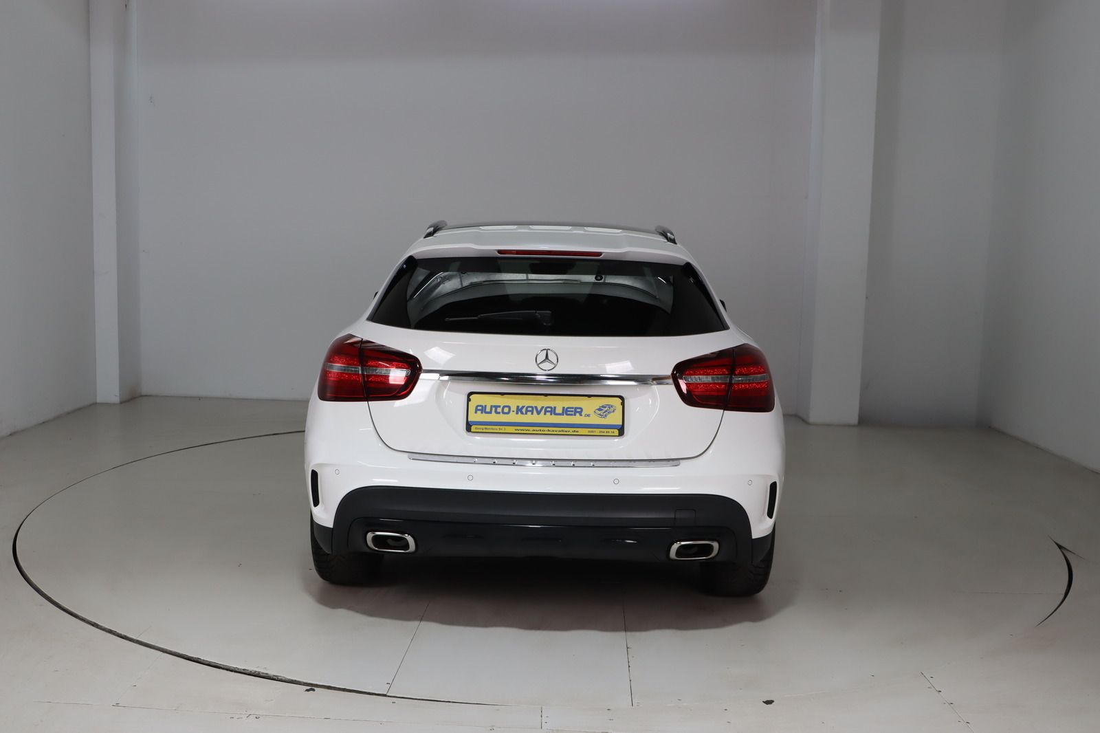 Fahrzeugabbildung Mercedes-Benz GLA 220 d AMG-line * LED * Navi * Pano