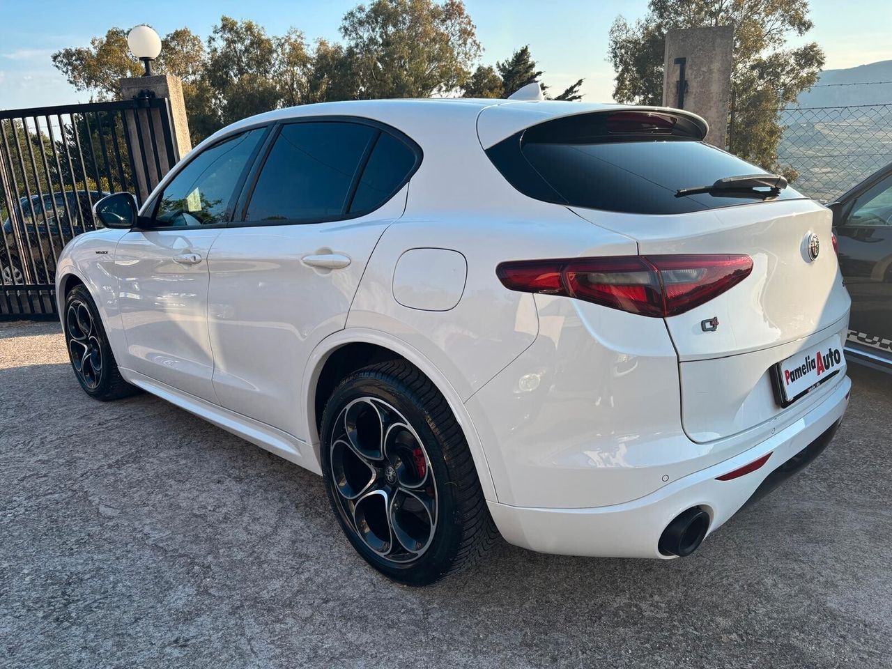 Alfa Romeo Stelvio 2.2 Tb 210 CV AT8 Q4 Veloce - imagem 2