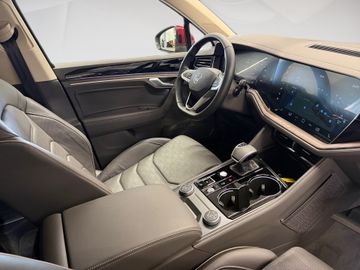 Volkswagen Touareg - 9