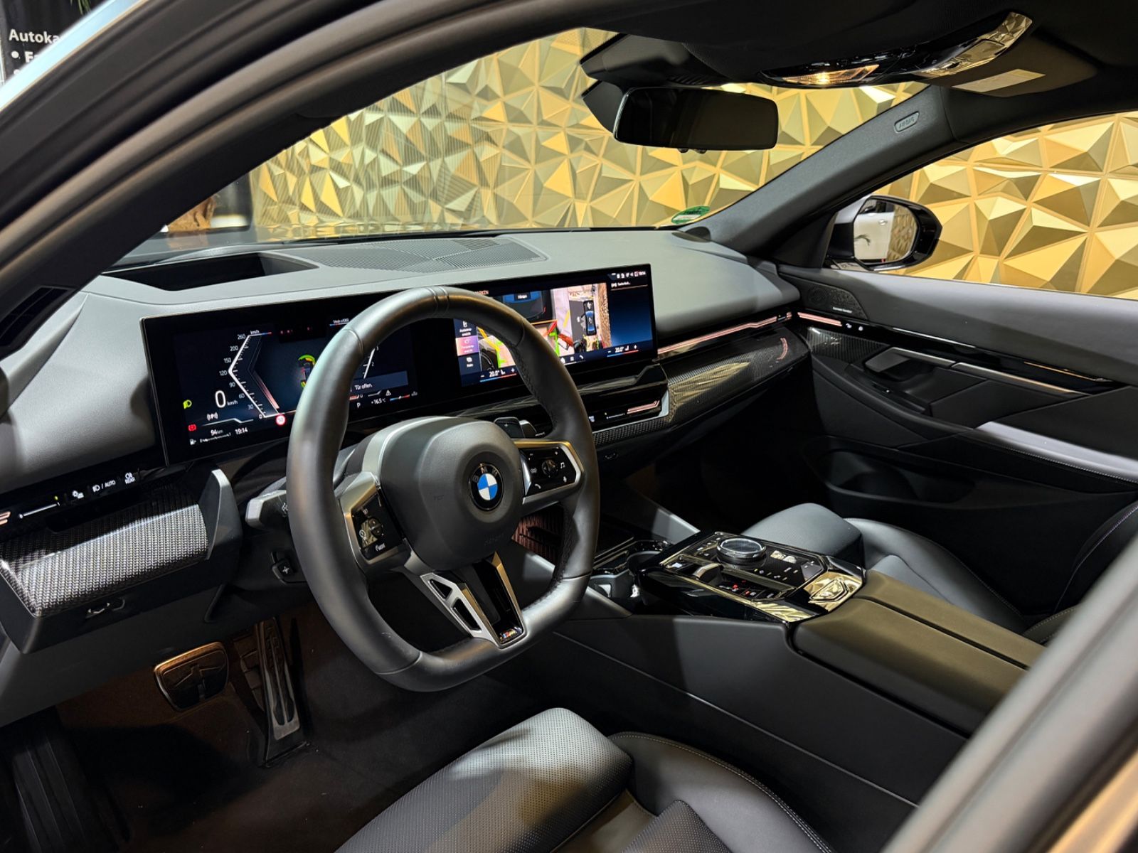 BMW 540d xDrive Lim. M-SPORTPAKET FROZEN-GREY H&K foto 2