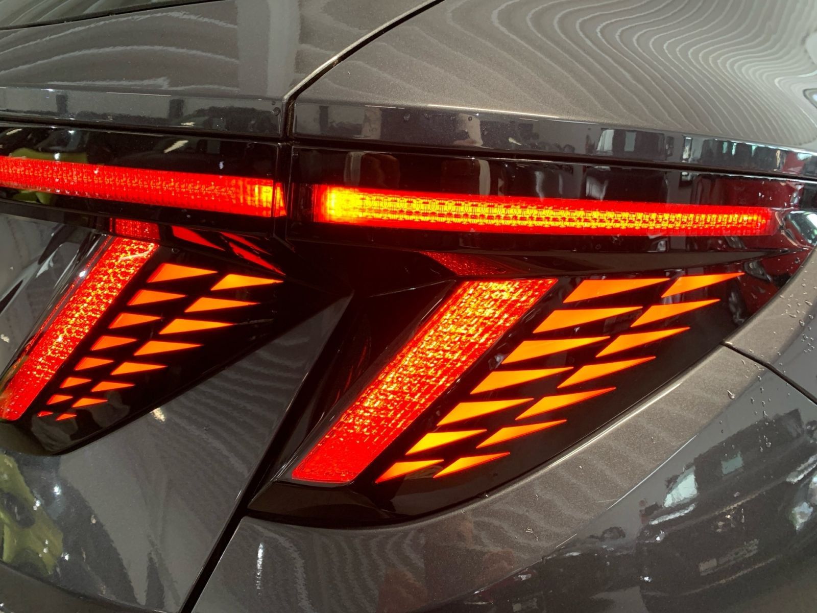 Fahrzeugabbildung Hyundai TUCSON 1.6 T-GDI Trend Hybrid Assis.Paket el.HK