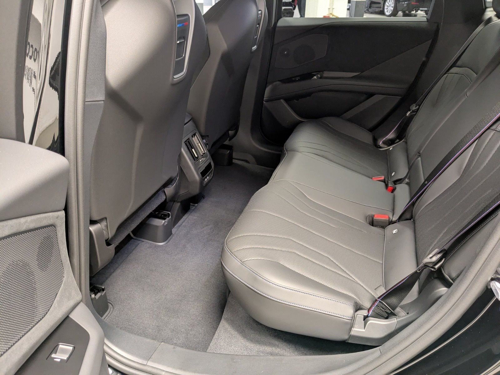 BMW iX3 - Bild 21