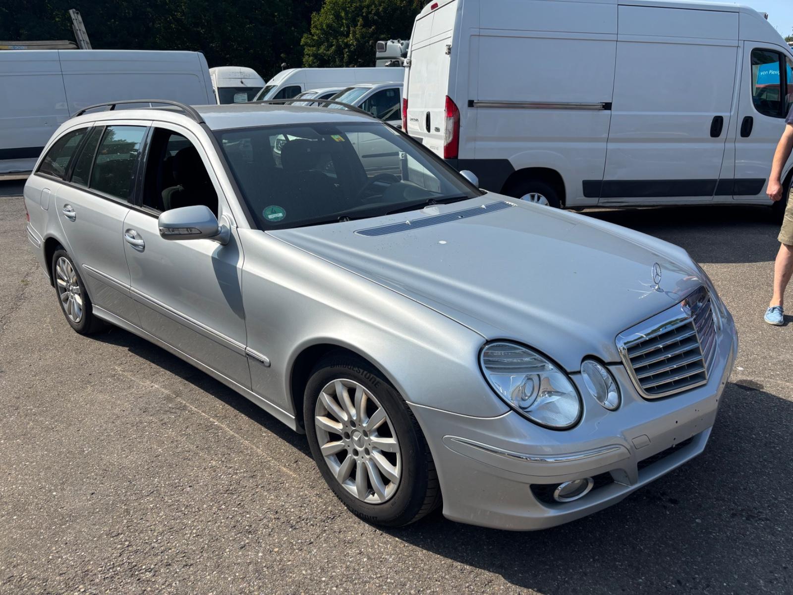 Mercedes-Benz E 220 E -Klasse T-Modell E 220 T CDI