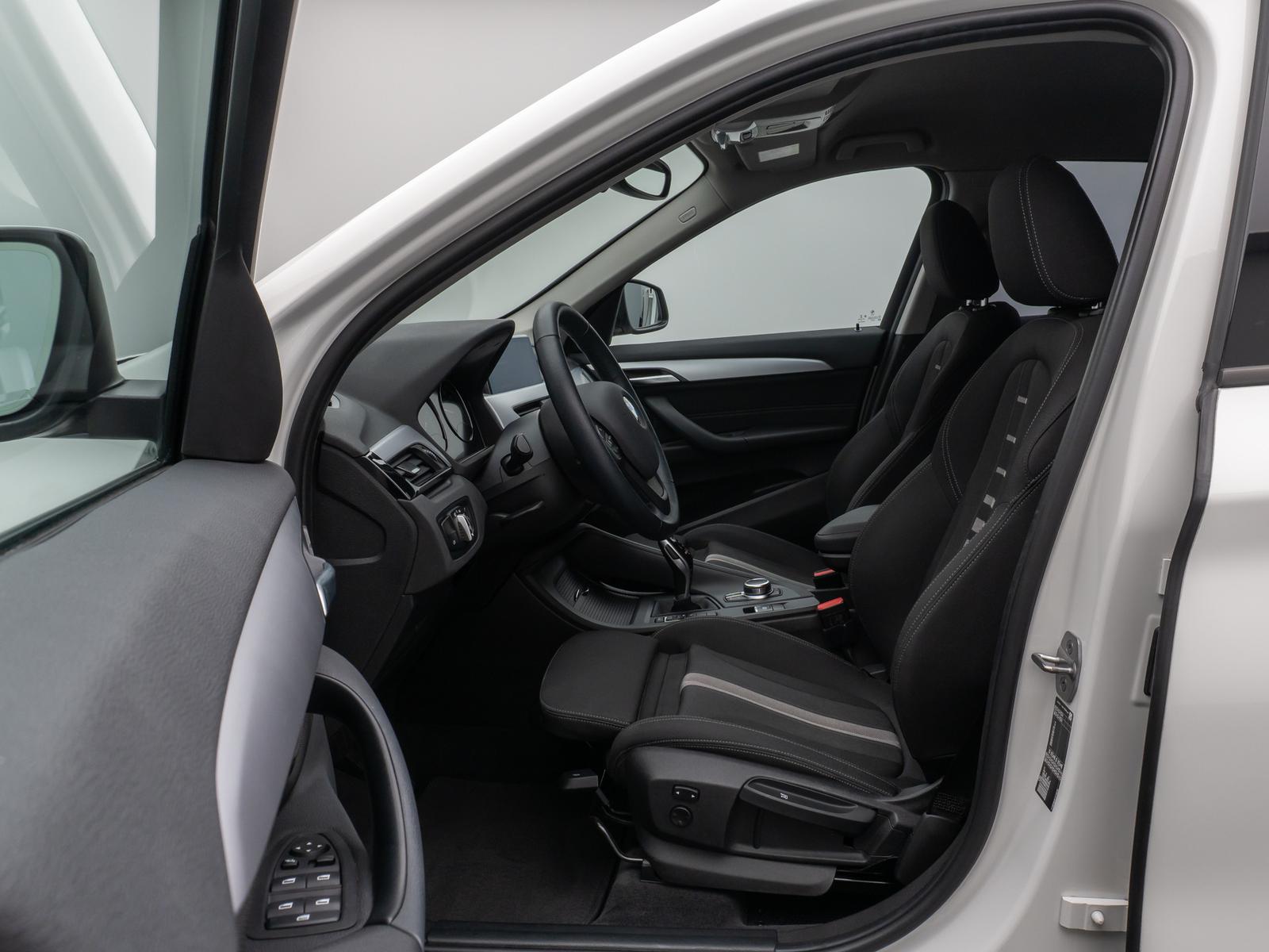 BMW X1 sD18i Parkassistent DAB HiFi Navi LED Sport, миниатюра 19