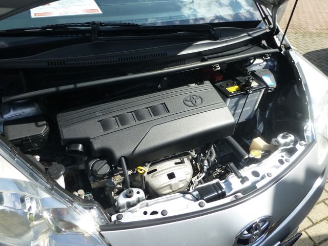 Toyota Verso-S Life