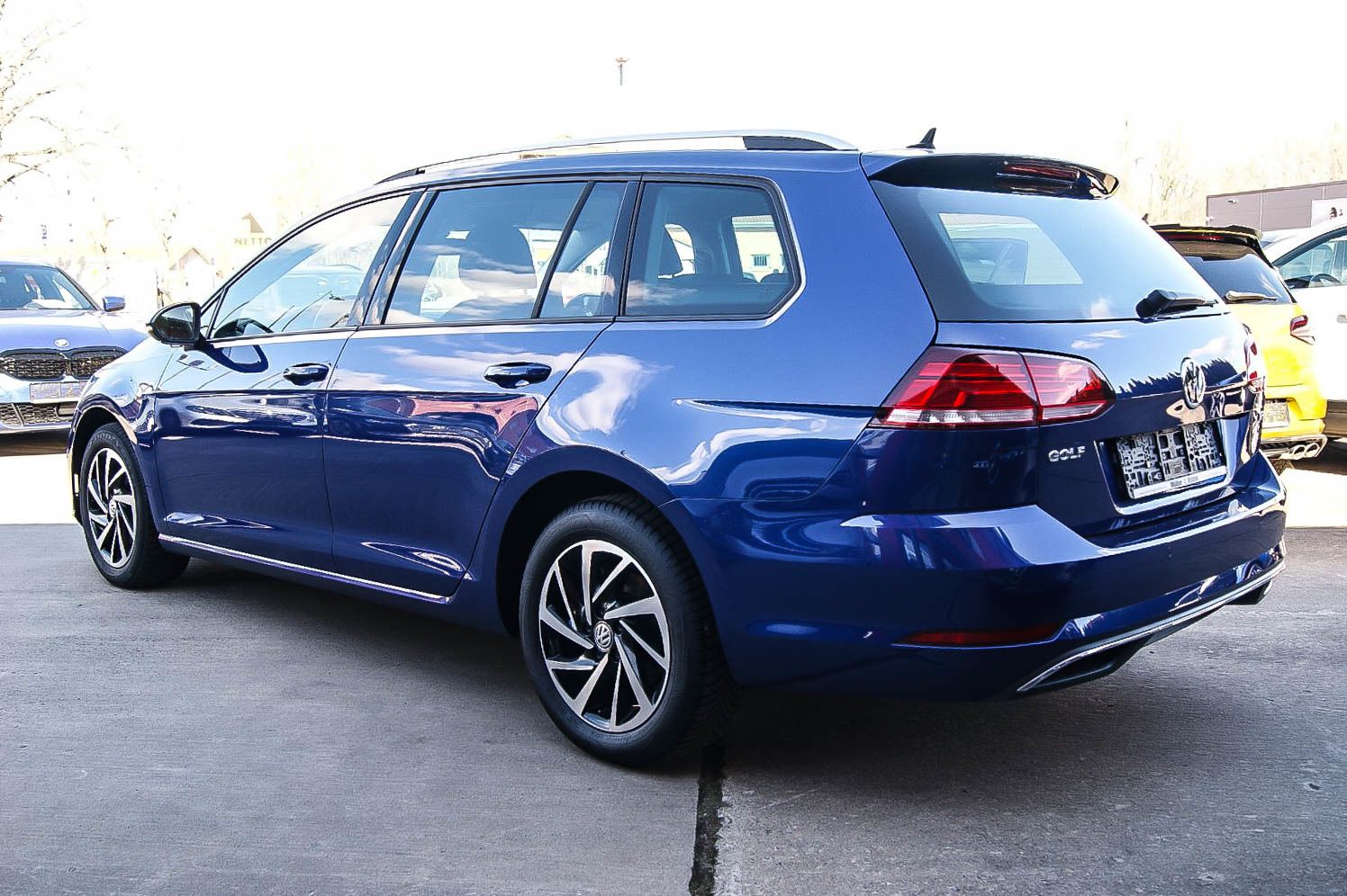 Fahrzeugabbildung Volkswagen Golf VII Variant 1.0 TSI Join NAVI PDC SZHG AHK