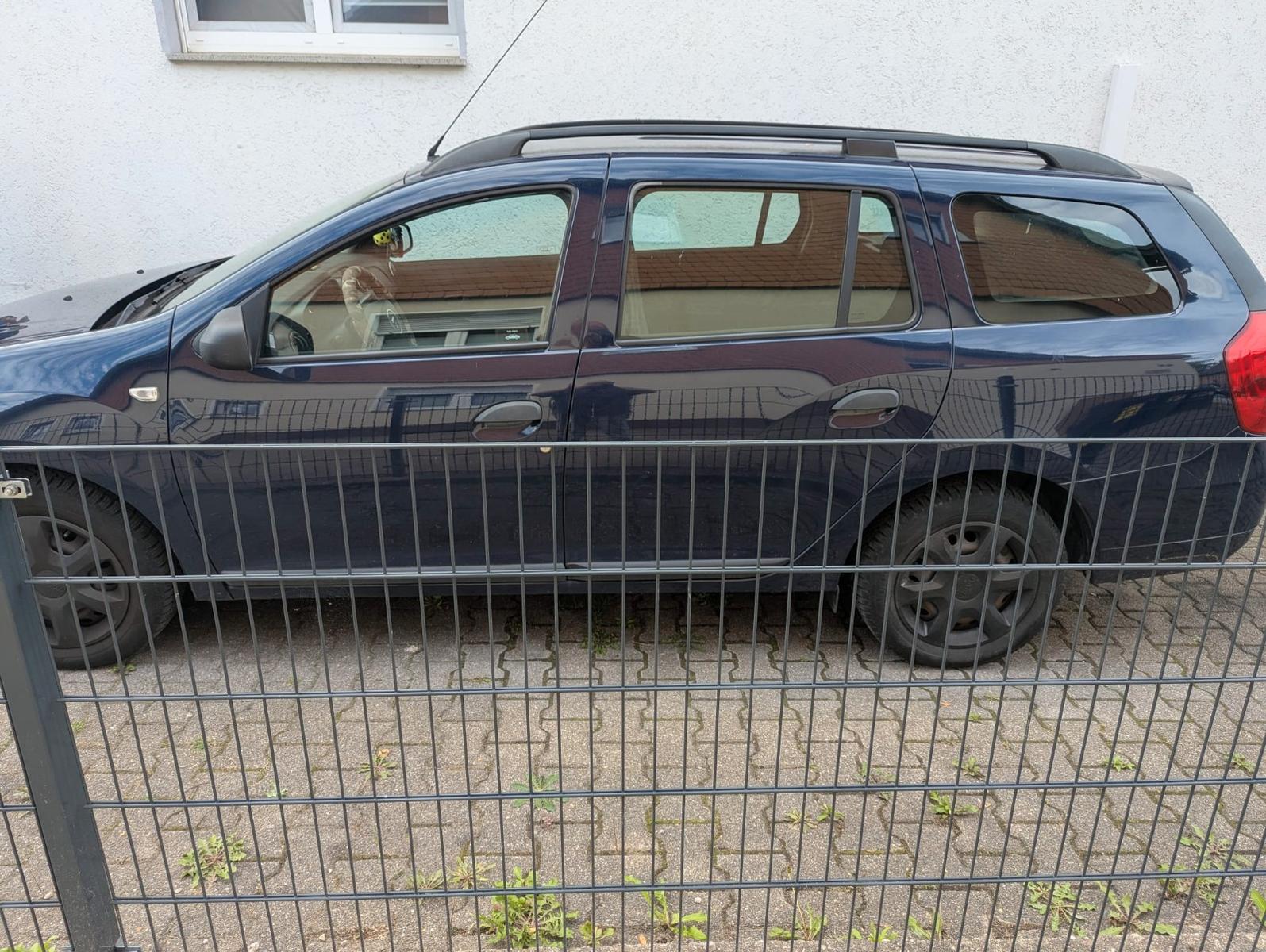 Dacia Logan 2015 — rear view