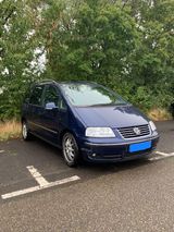Volkswagen Sharan 1.8T Trendline Trendline - VW Sharan Gebrauchtwagen in Karlsruhe