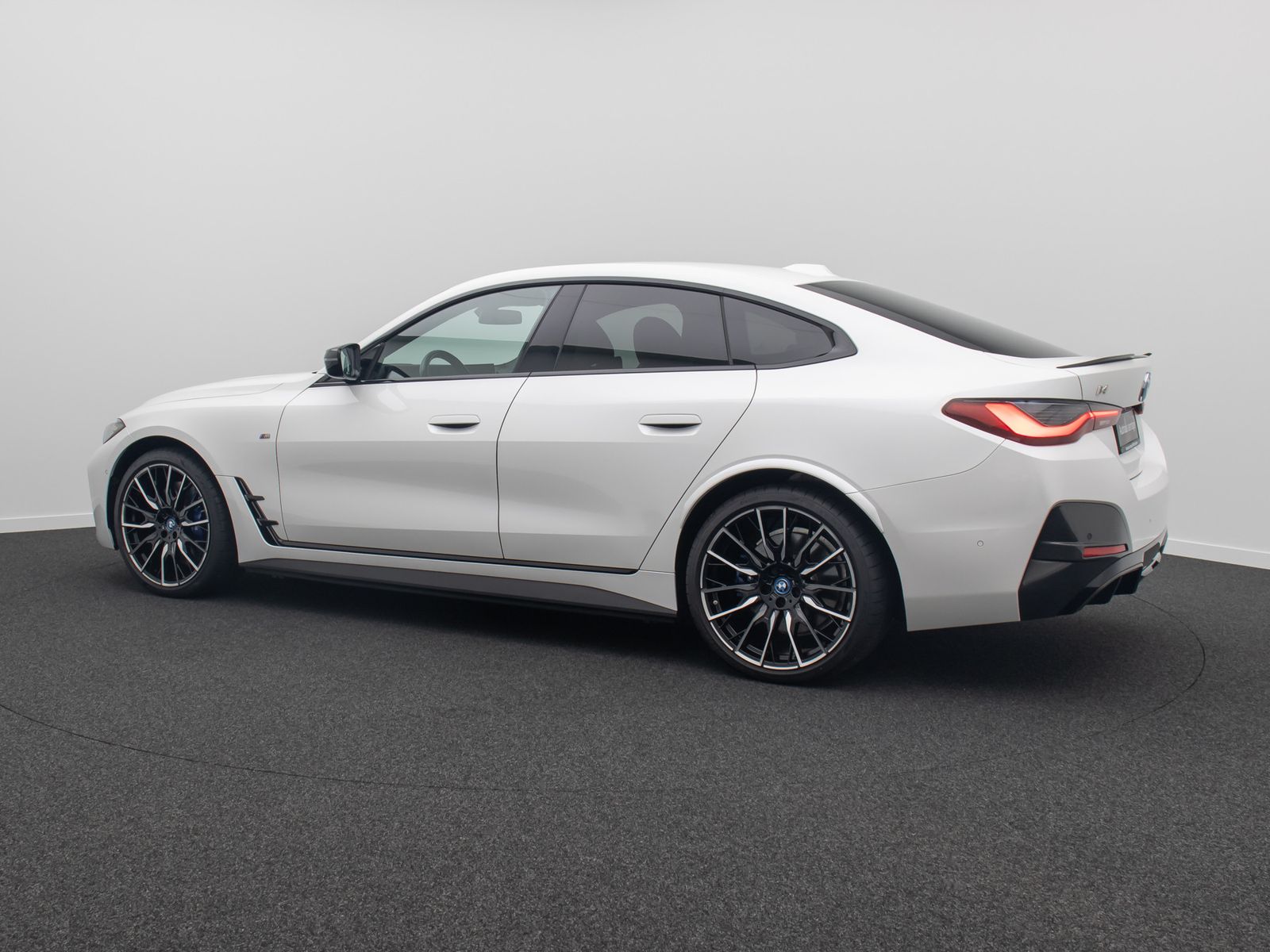 Fahrzeugabbildung BMW i4 M50 Kamera DAB AHK DriveAss Memory H/K 20Zoll