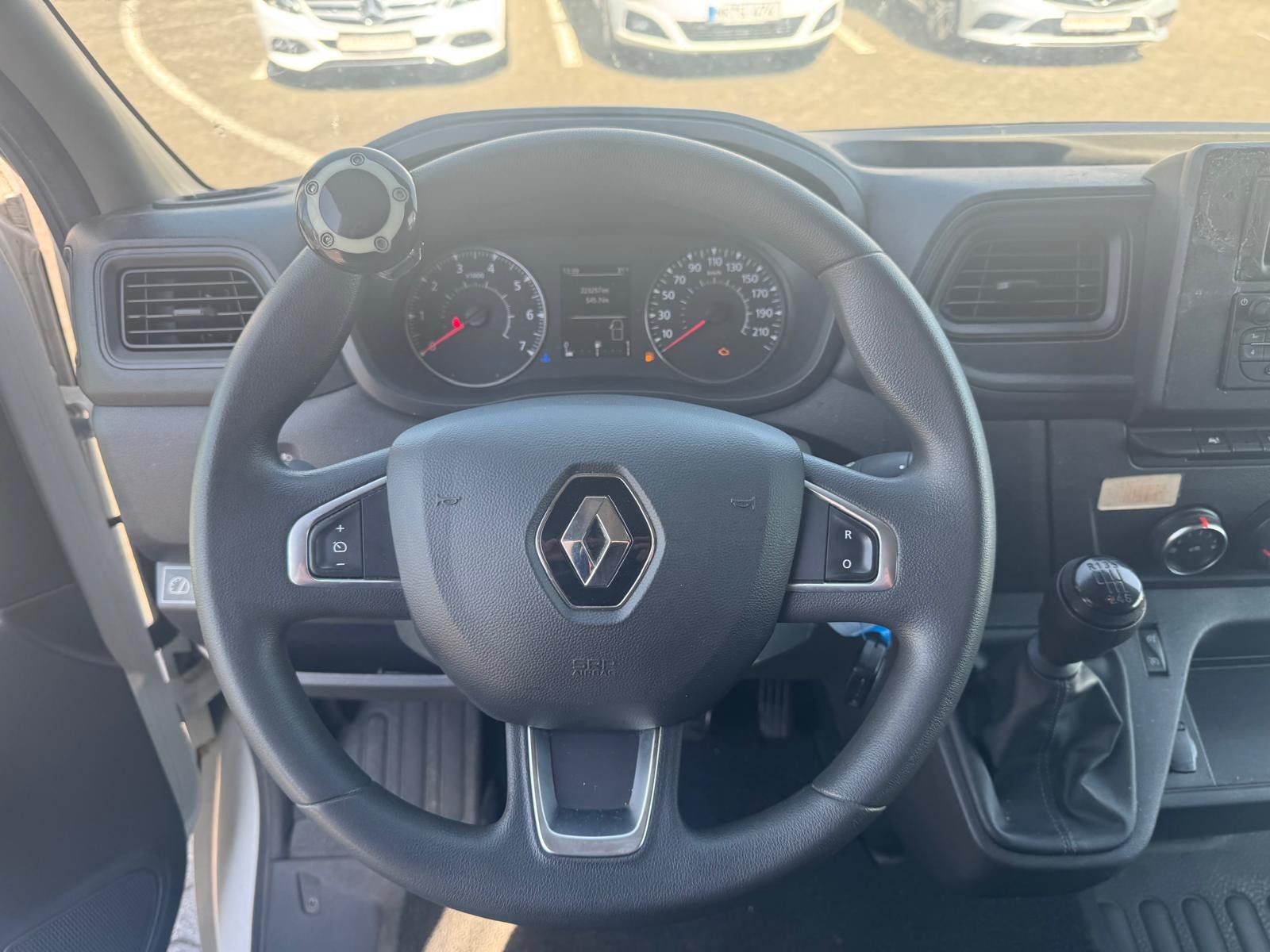 Fahrzeugabbildung Renault Master III Kasten L1H2 HKa 3,5t/1.HAND/TEMPOMAT