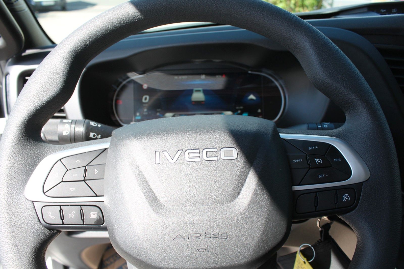Fahrzeugabbildung Iveco Daily Koffer/LBW 35S16HA8