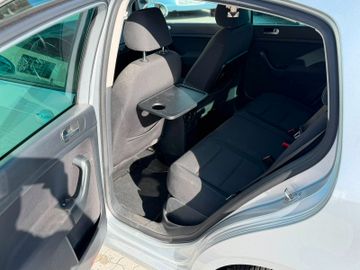 Volkswagen Golf - 12