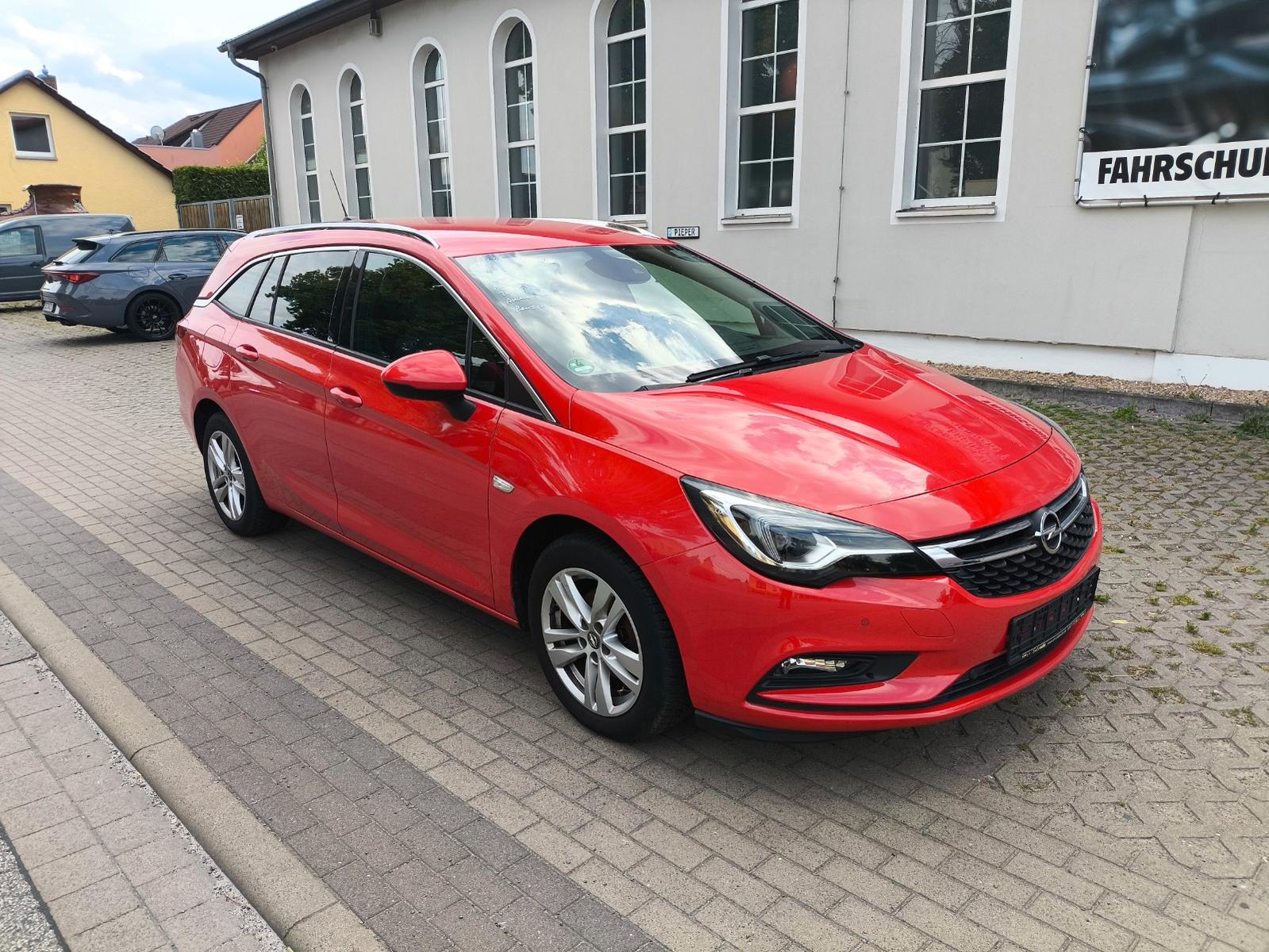 Opel Astra K Sports Tourer INNOVATION 1.4 Turbo 92KW