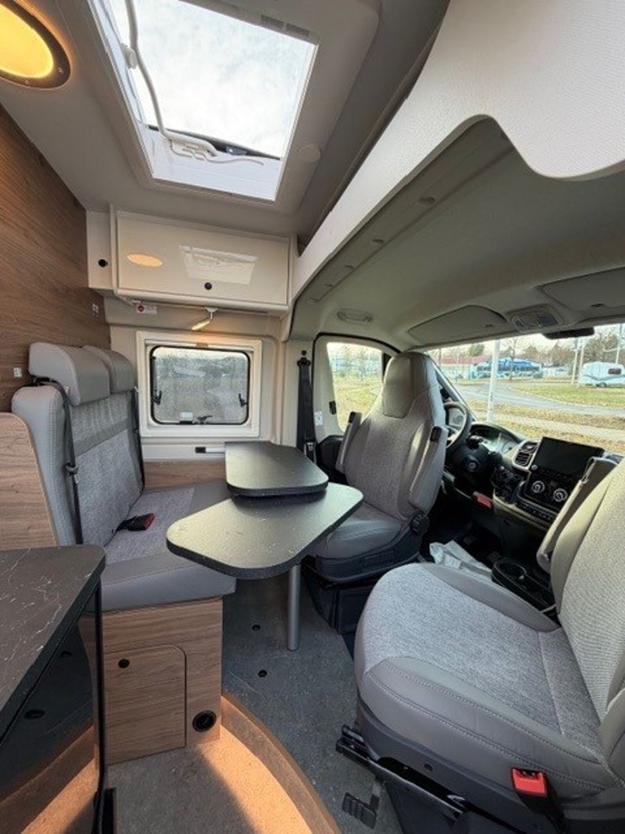 Fahrzeugabbildung CORIGON CV 60 S Solar Markise Travel+ by Hymer