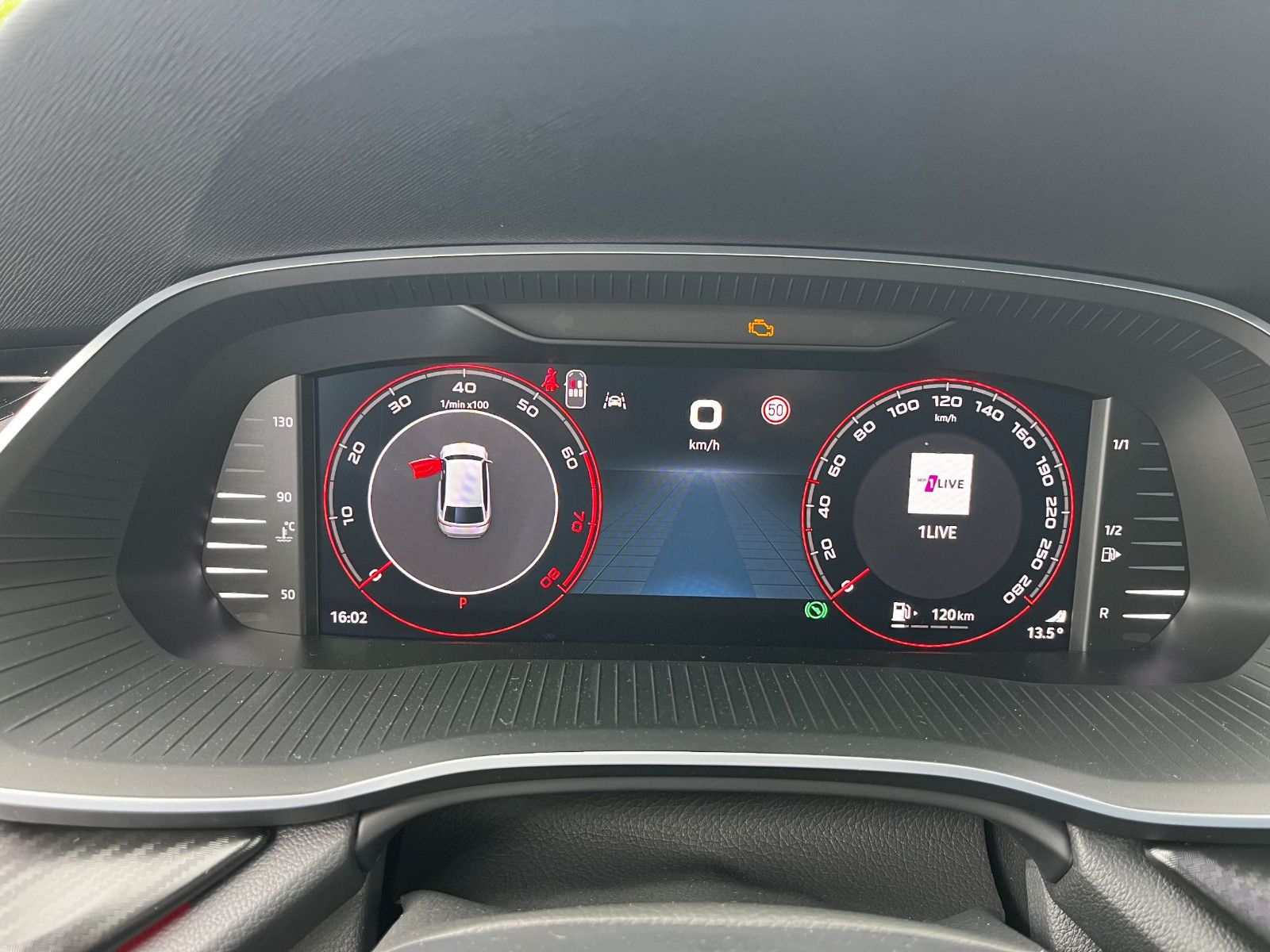 Fahrzeugabbildung SKODA Octavia Combi 2.0 TSI 239kW RS ABT PAN KAM 19"