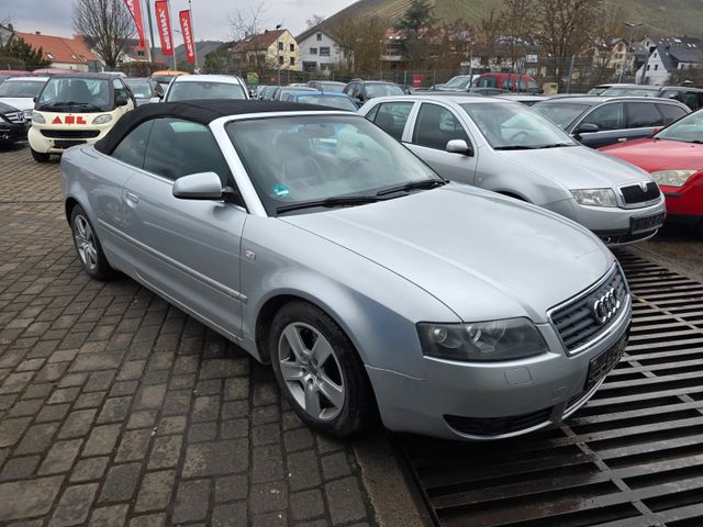 Audi A4 Cabrio 2.4 Leder Tüv Xenon Navi Sitzhzg FuZv