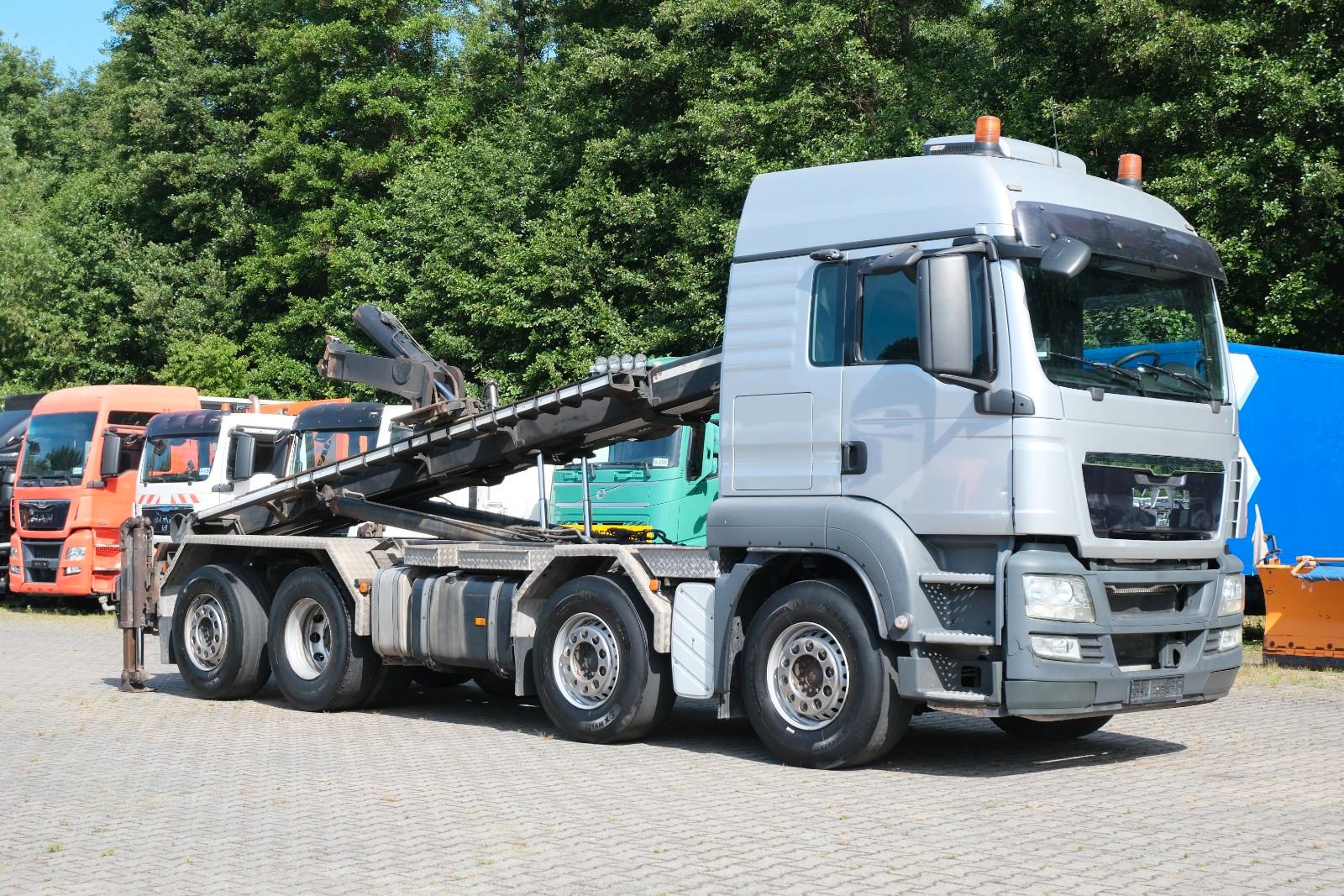 MAN TGS 35.440 BL 8x2-Abrollkipper mit Silosteller