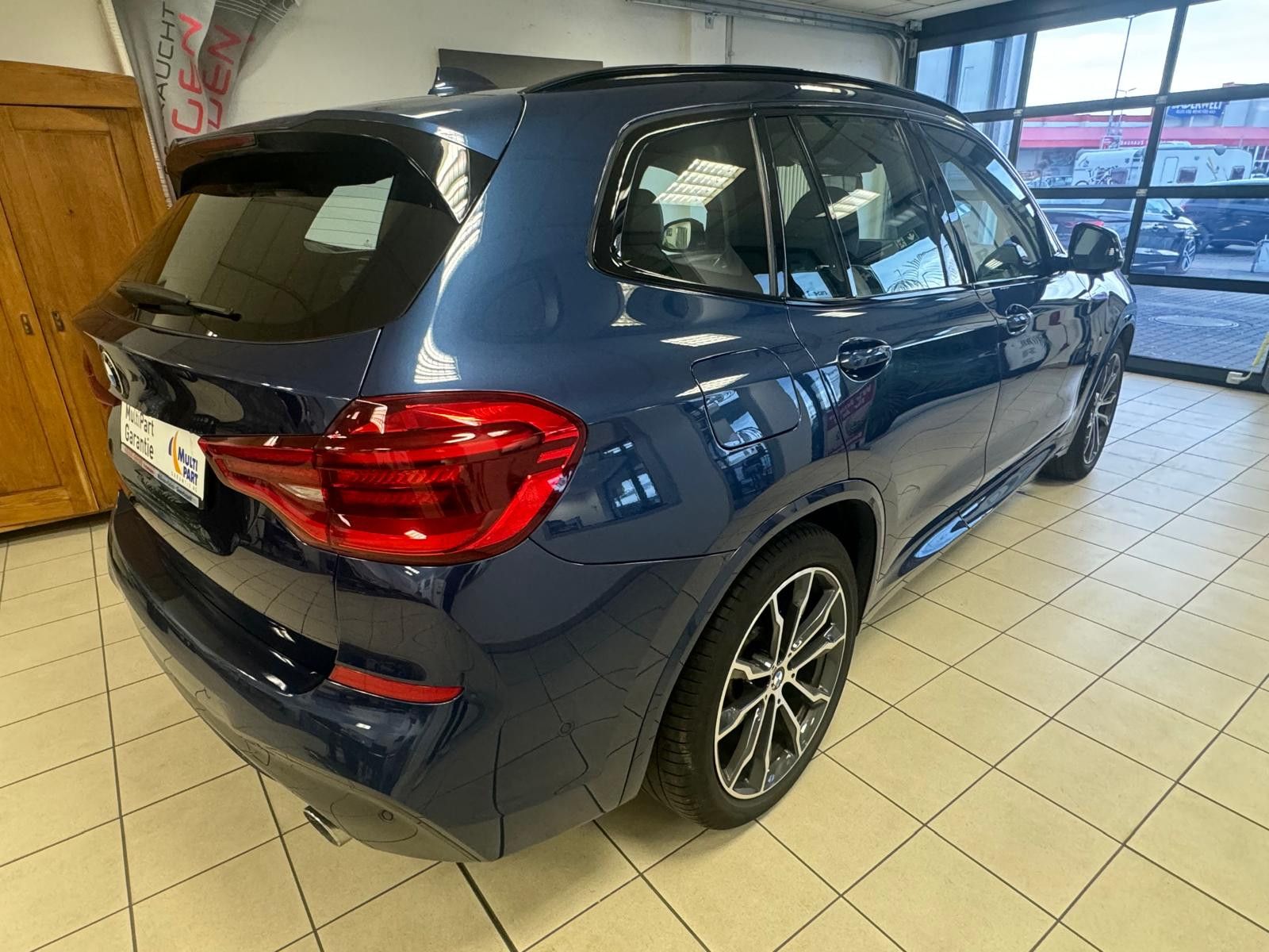 Fahrzeugabbildung BMW X3 xDrive30 d M Sport/LED/AHK/1.HAND/PANO/HEADUP