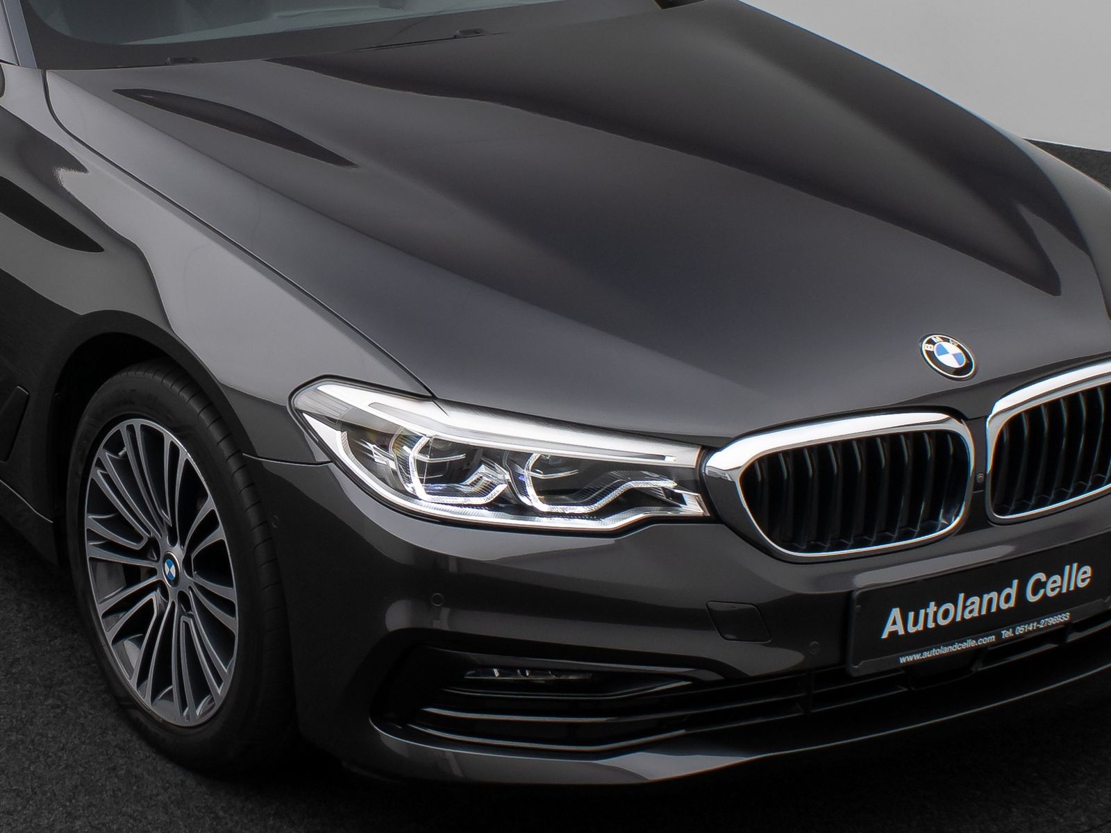 Fahrzeugabbildung BMW 530d xD SportLine 360°HUD DAB H/K 4xKlima Komfor