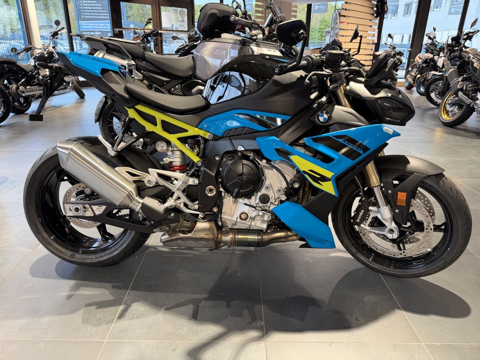 Fahrzeugabbildung BMW S 1000 R Sport 3 Pakete+ Extras MY26