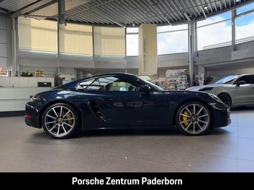 صورة 10 لـ 2021 Porsche CAYMAN