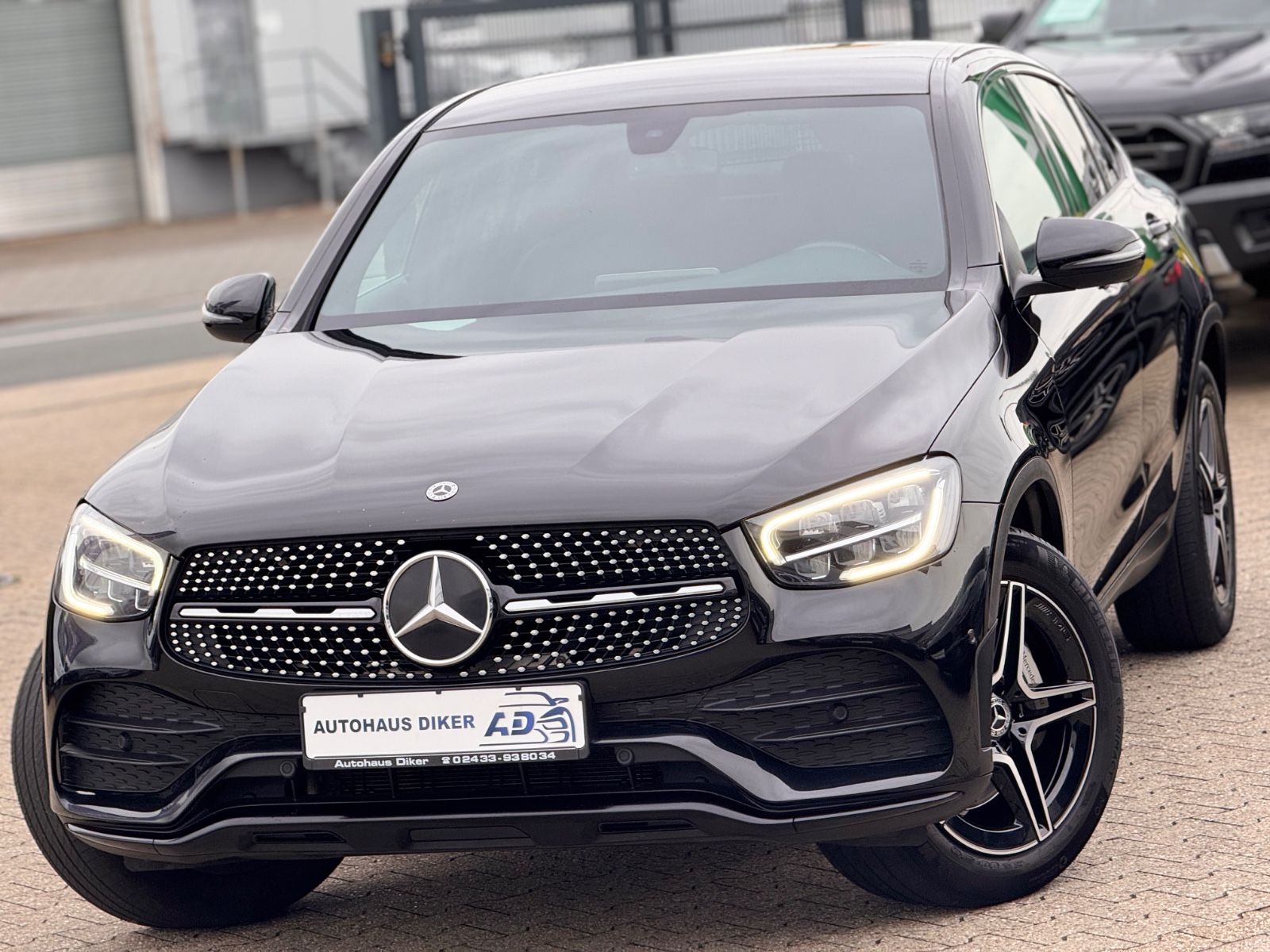 MERCEDES-BENZ GLC 200 Coupe 4Matic AMG Line Night-Paket