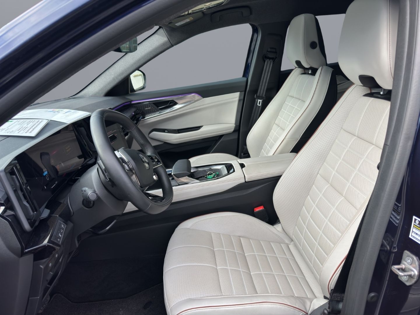 Fahrzeugabbildung Renault Espace VI Iconic E-Tech Hybrid 1.2 Full 200 EU6e